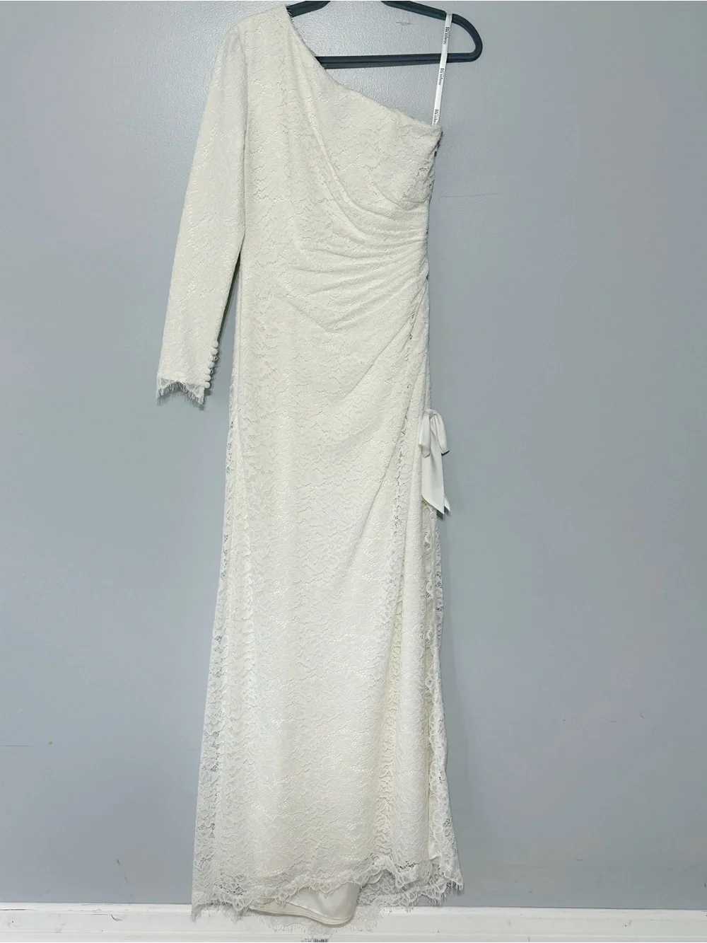 House of Renhue Bruni One-Shoulder Ivory‎ Lace Wedding Gown Drop Waist Size 8